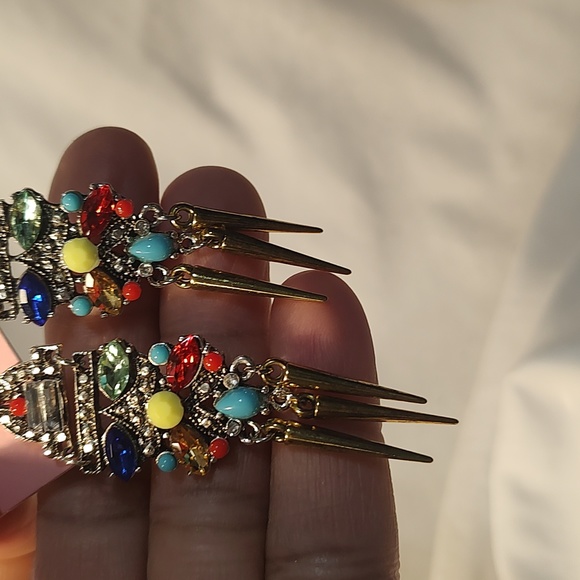 Dangle earrings - Picture 3 of 3